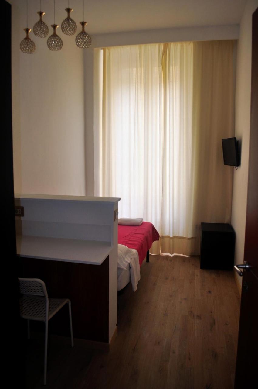 Angela Roma Guest House المظهر الخارجي الصورة